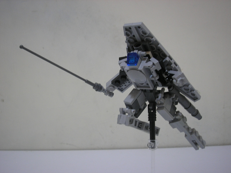 11_mecha_with_sword_1.jpg