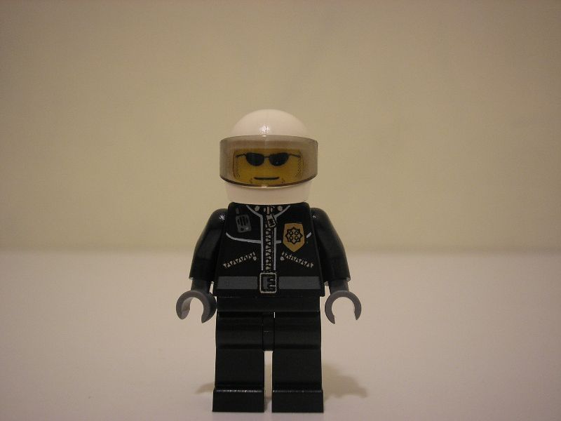 03_policeman.jpg