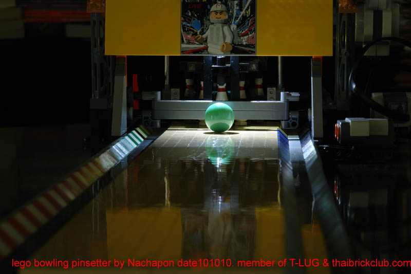 nachapon_lego_pinsetter_101010_04.jpg