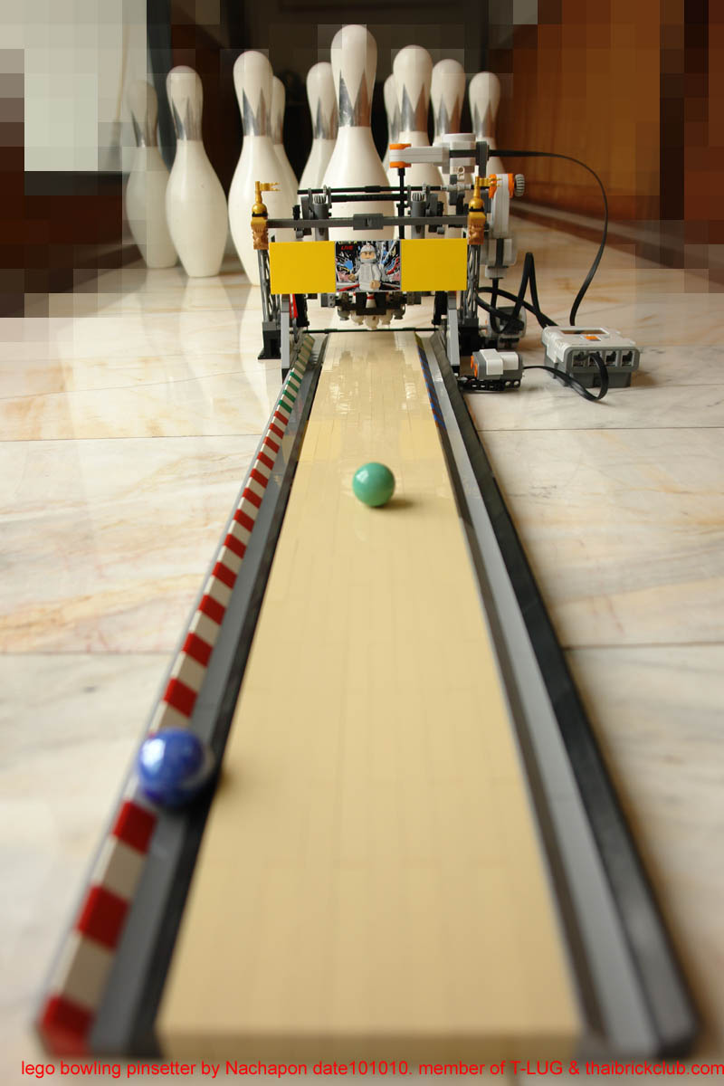 nachapon_lego_pinsetter_101010_06.jpg