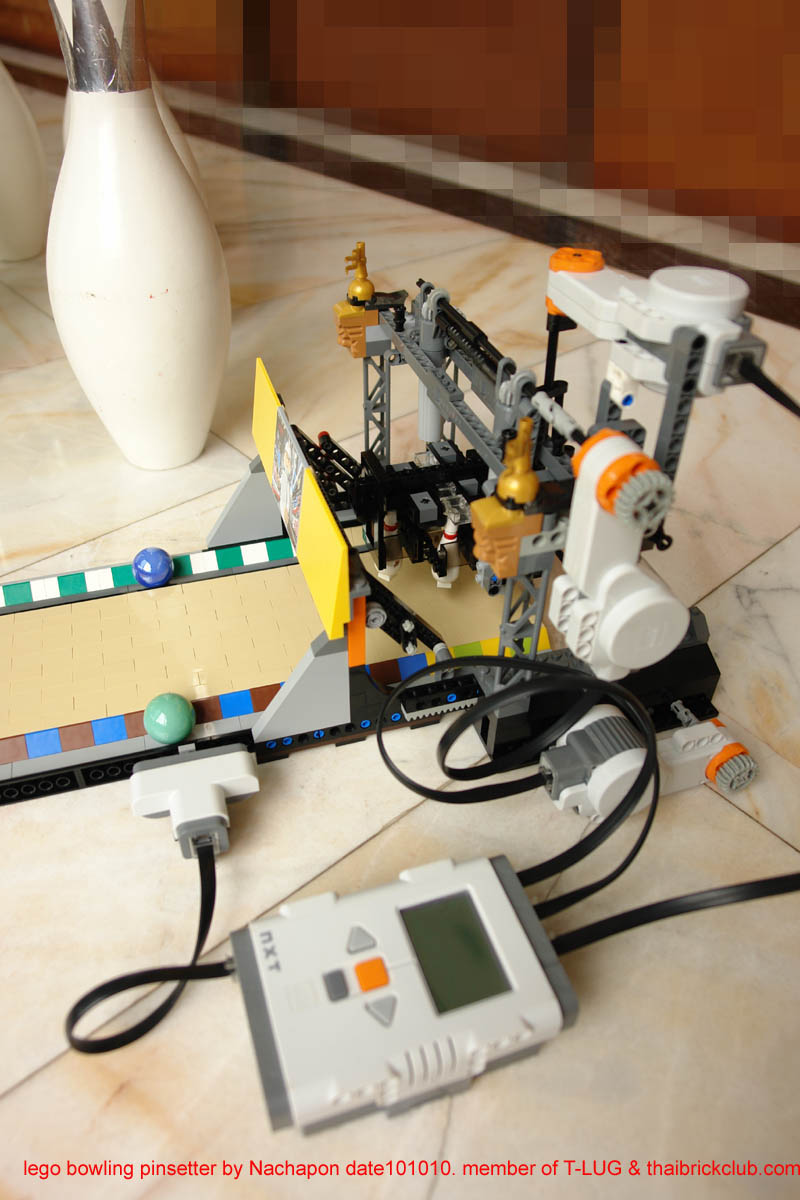 nachapon_lego_pinsetter_101010_07.jpg