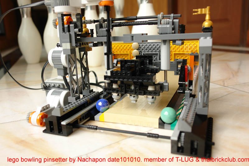 nachapon_lego_pinsetter_101010_08.jpg