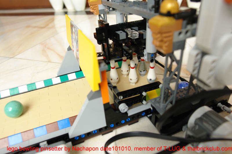 nachapon_lego_pinsetter_101010_20.jpg