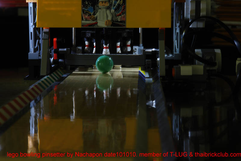 nachapon_lego_pinsetter_101010_23.jpg