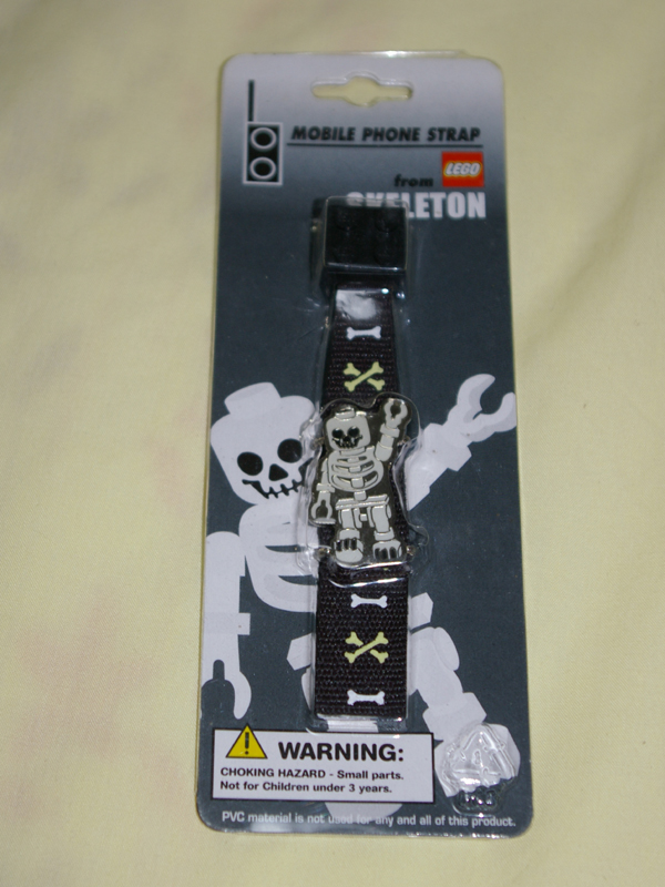 mobilestrap_skelton.jpg