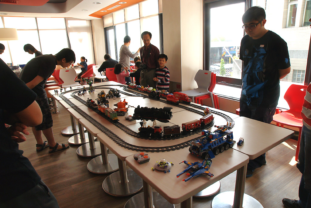 legoparty-1.jpg