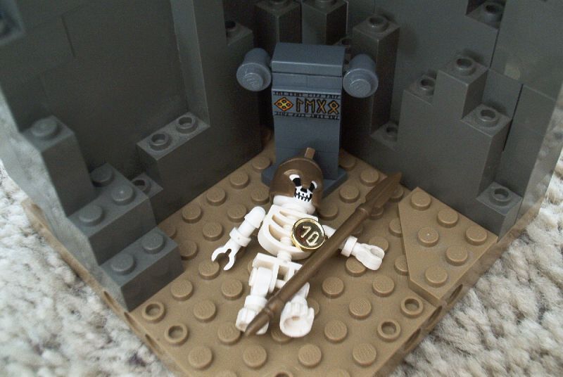 tomb4.jpg