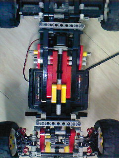 rc_4x4_chassis_bottom.jpg