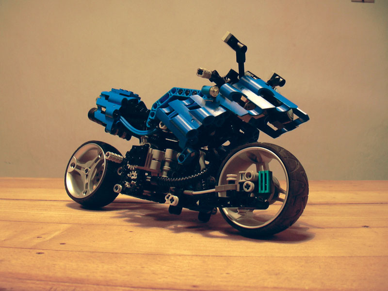 bmwr1000s02.jpg