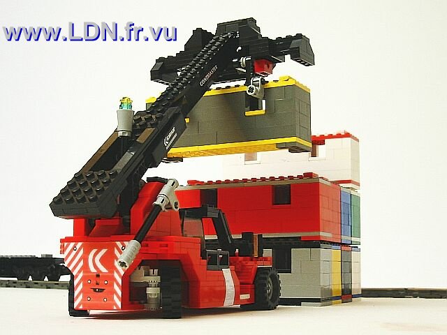 00096lego-kalmar-vue-arriere.jpg