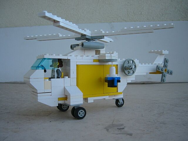 lego-cinema-nimitz-helico-presentation-640x480.jpg