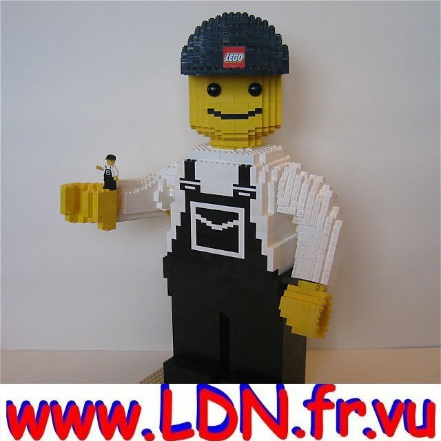 00070-lego-maxifig-noir-640x640.jpg