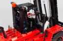 lego-42082-model-d-heavy-forklift-19.jpg