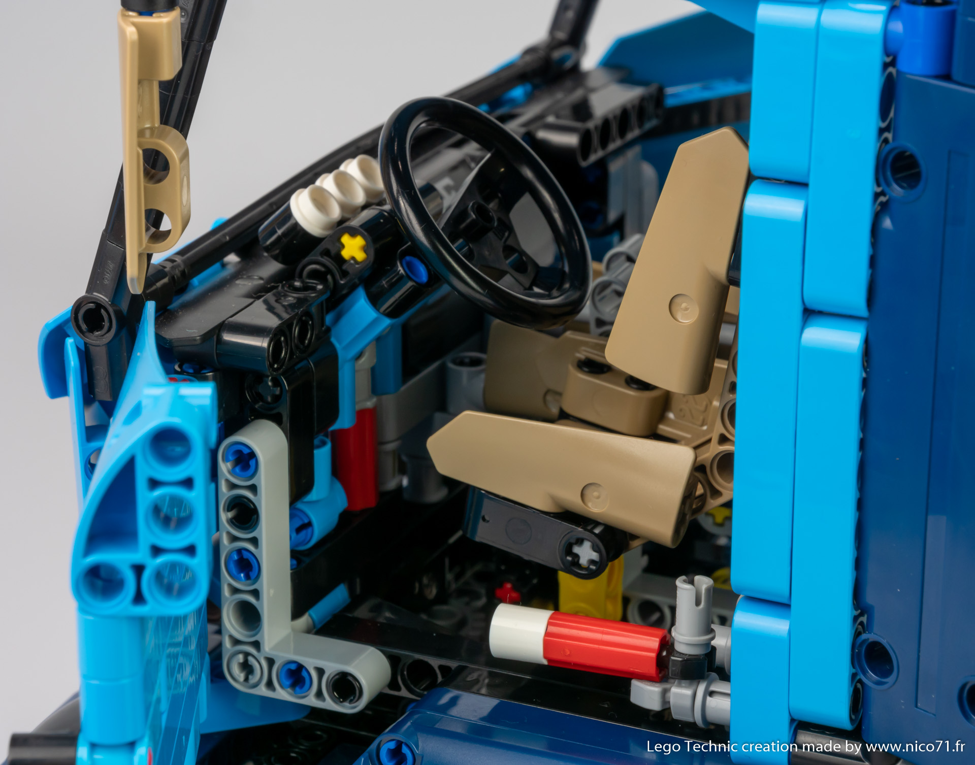 lego-42083-model-b-race-truck-14.jpg