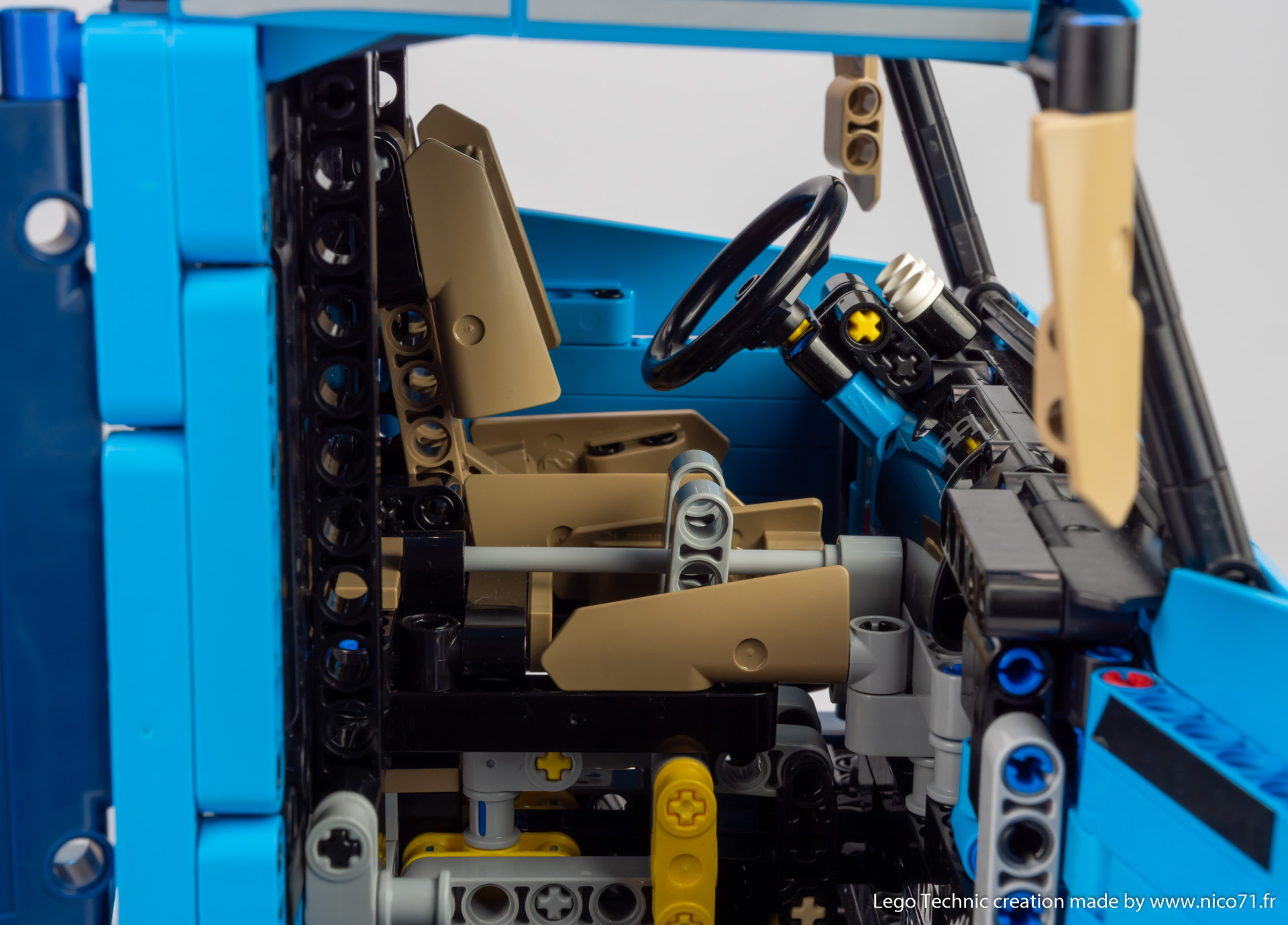 lego-42083-model-b-race-truck-16.jpg
