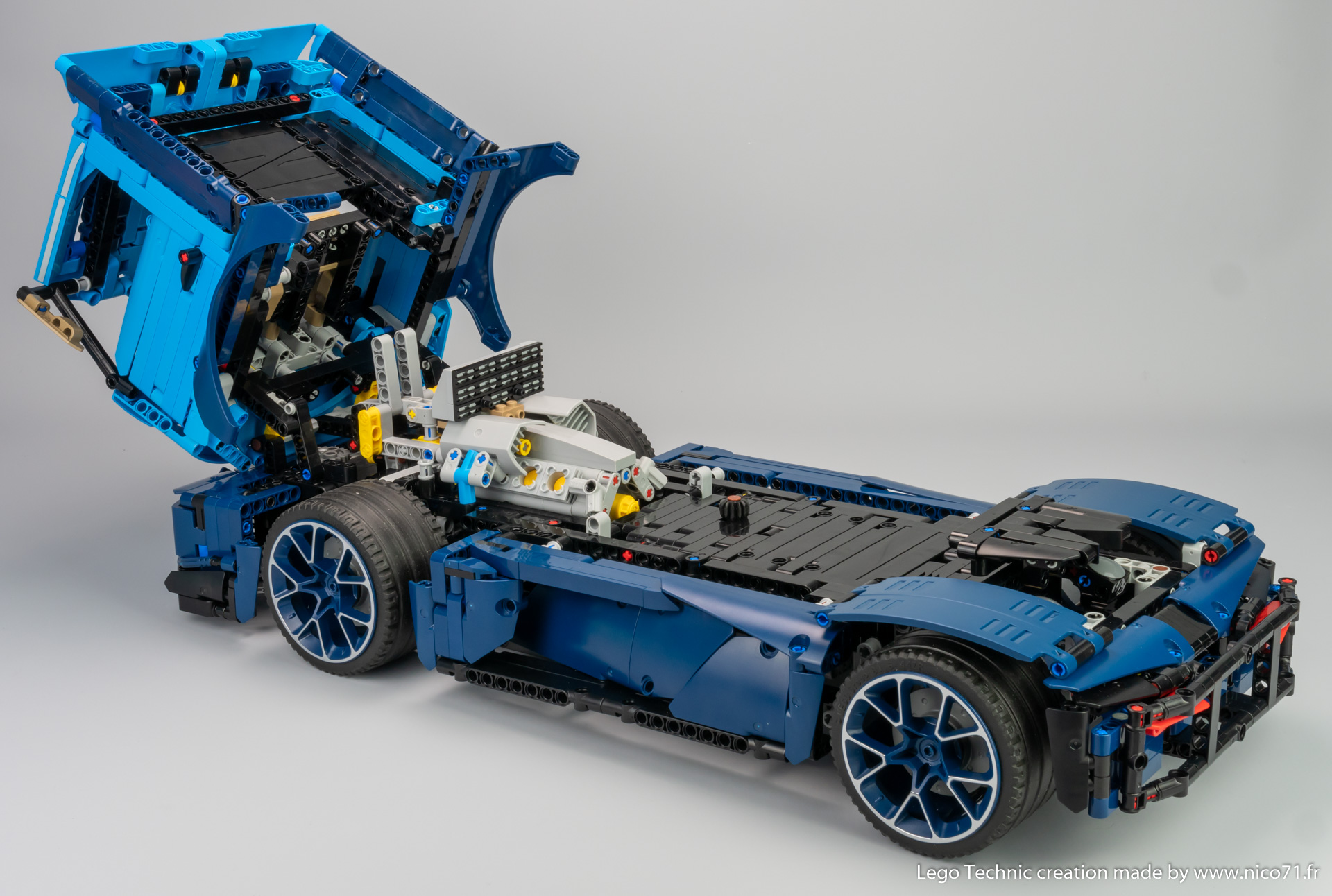 lego-42083-model-b-race-truck-8.jpg