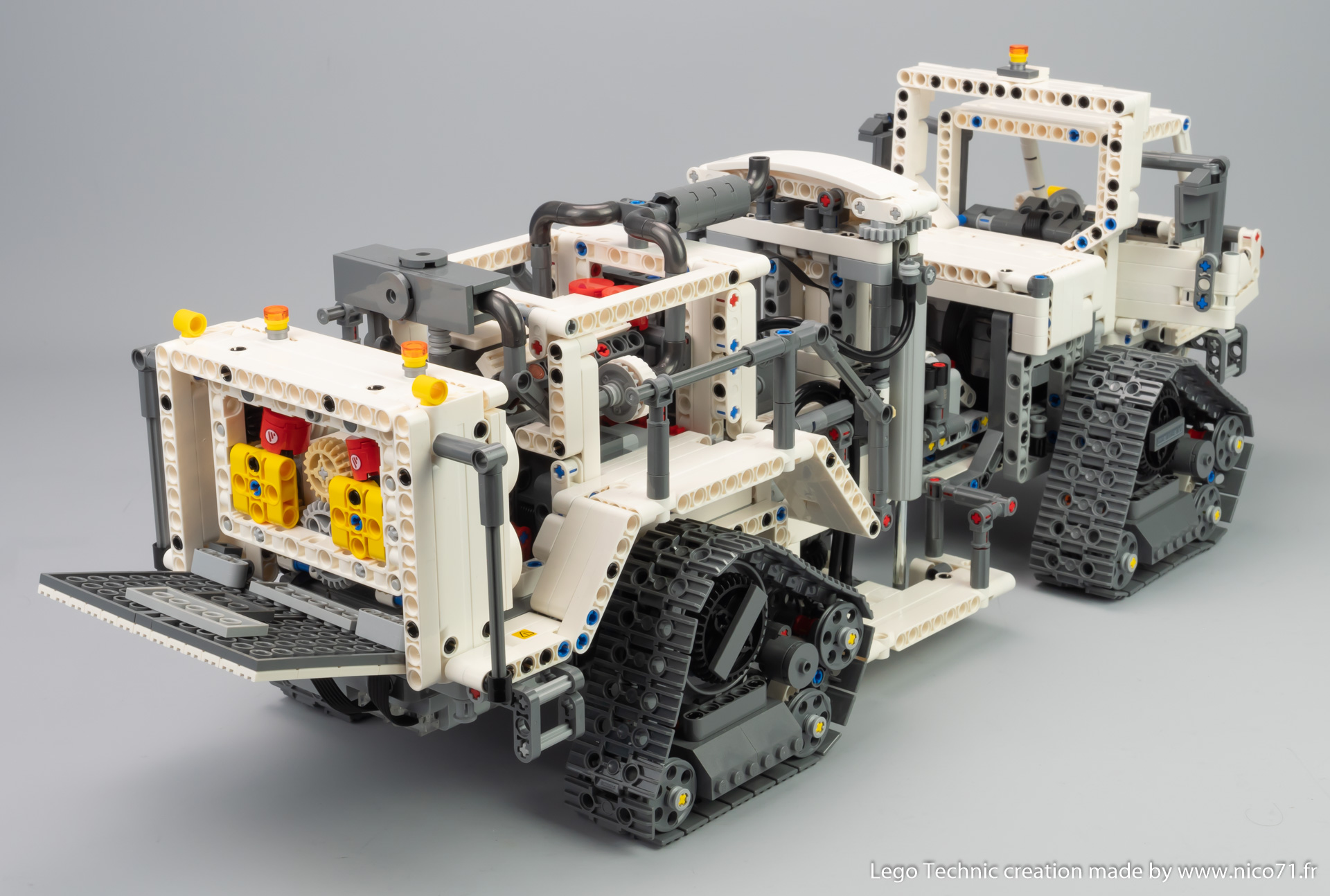 42100-model-b-vibroseis-tracked-vehicle9.jpg