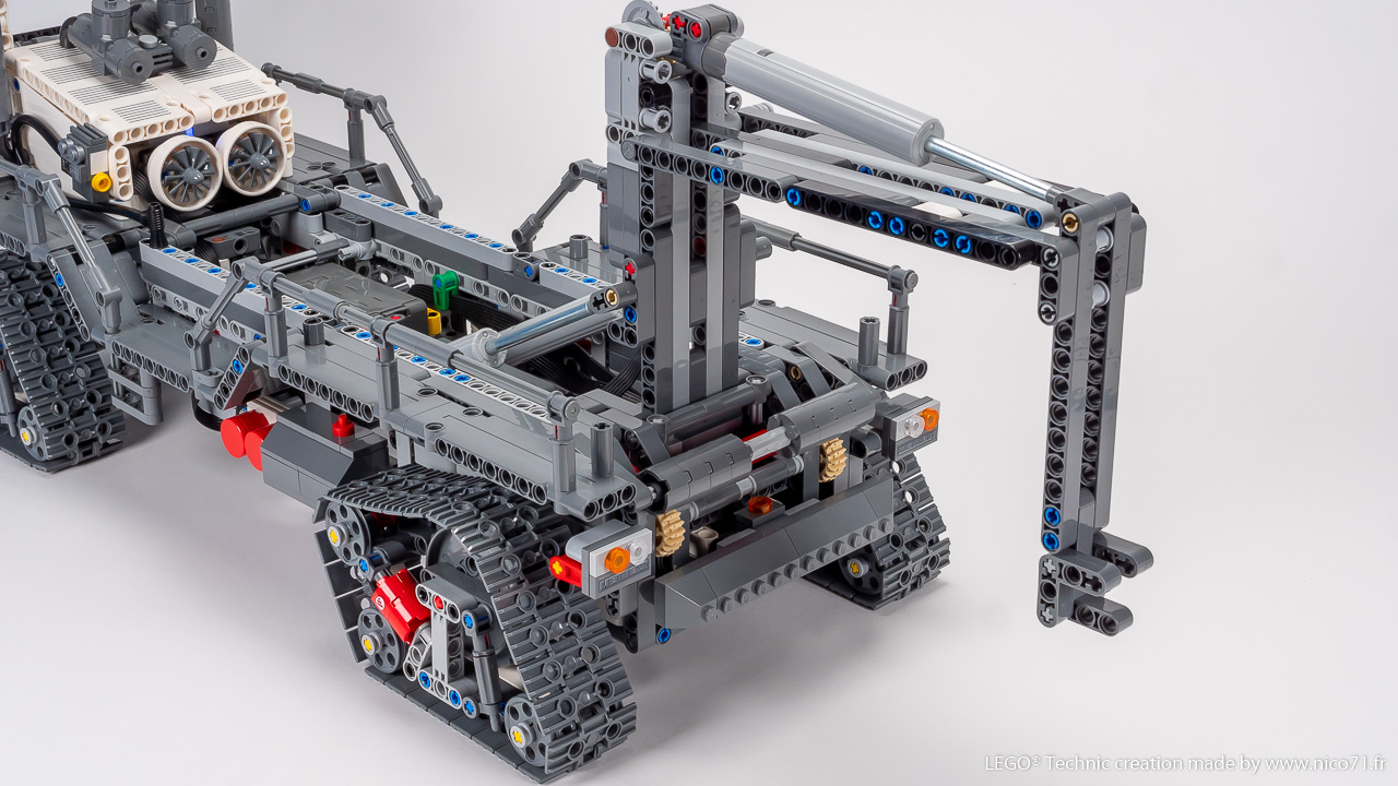 42100-d-container-vehicle-12.jpg