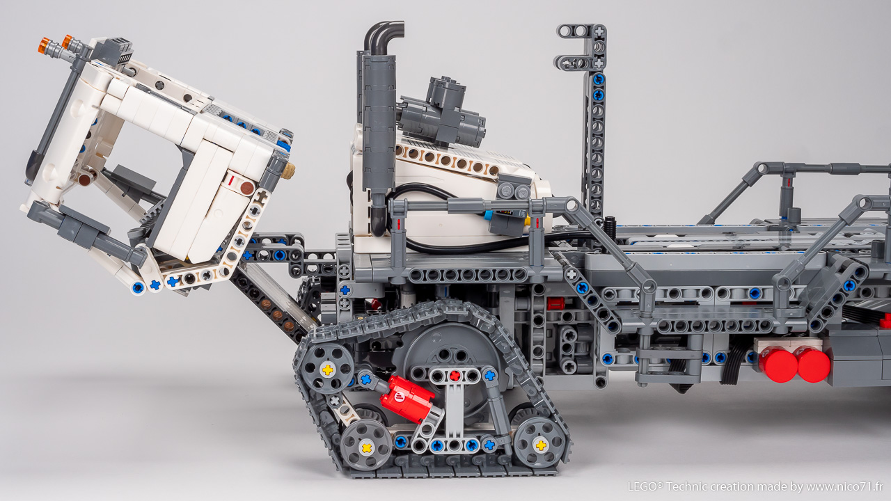 42100-d-container-vehicle-16.jpg