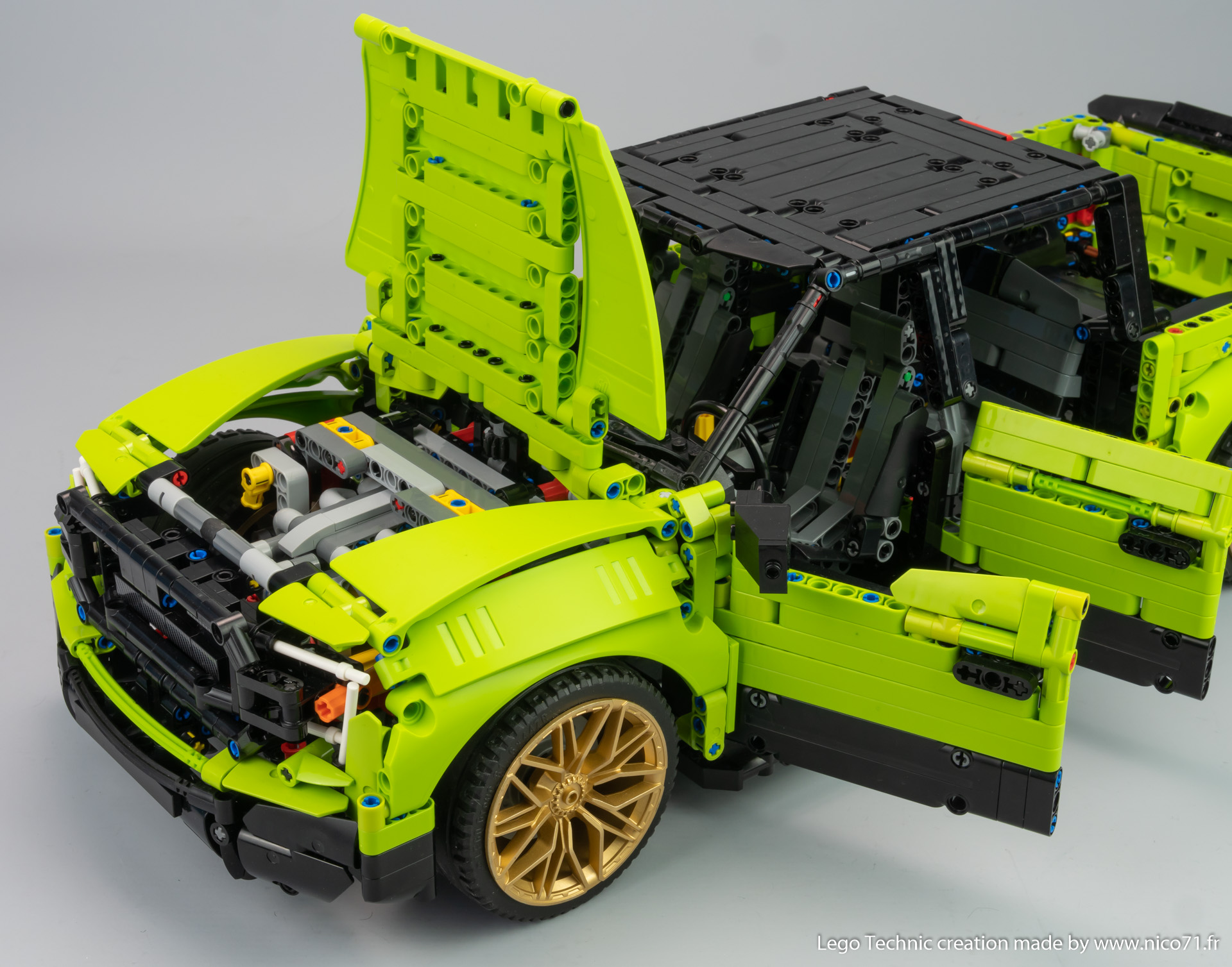 lego-42115-model-b-ford-f150-10.jpg