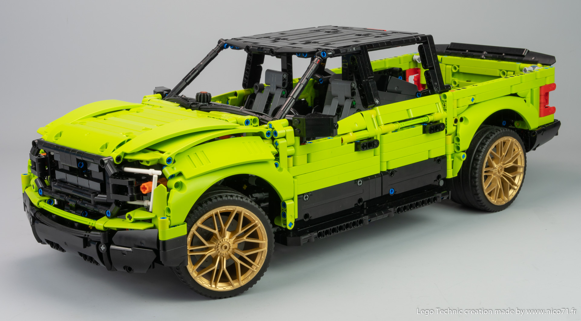 lego-42115-model-b-ford-f150-4.jpg