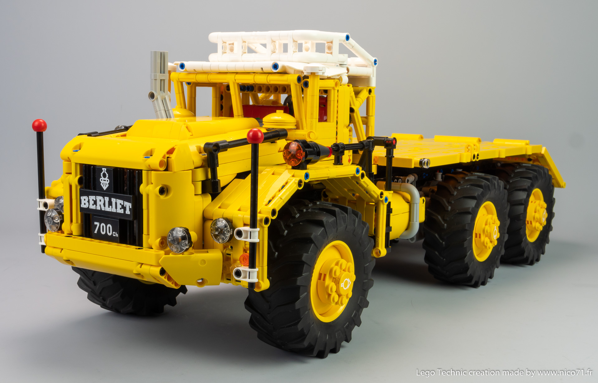 a-lego-berliet-t100-3.jpg
