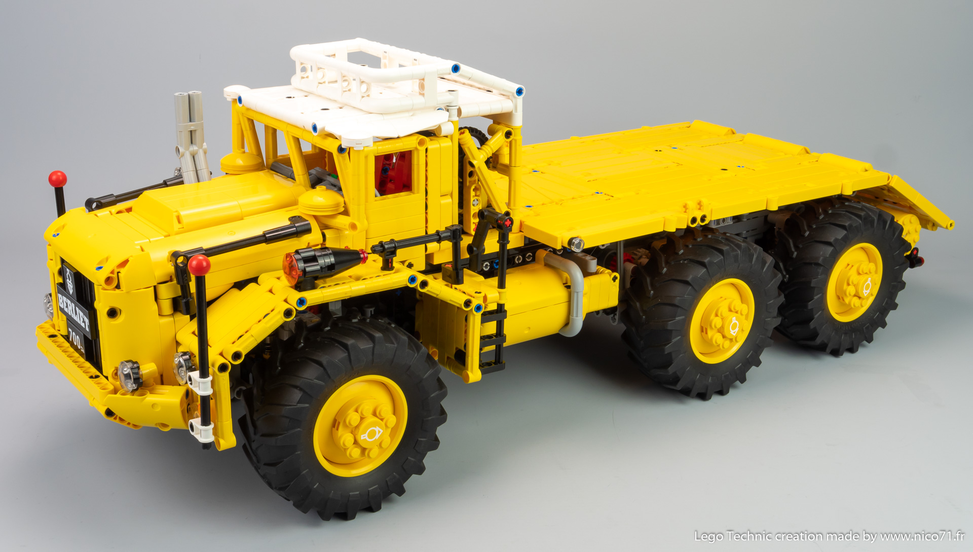 lego-berliet-t100-1.jpg