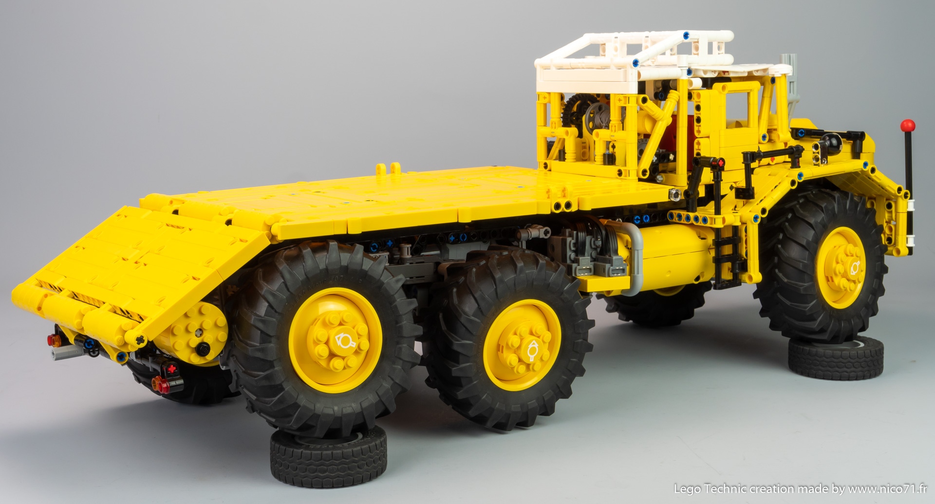 lego-berliet-t100-13.jpg