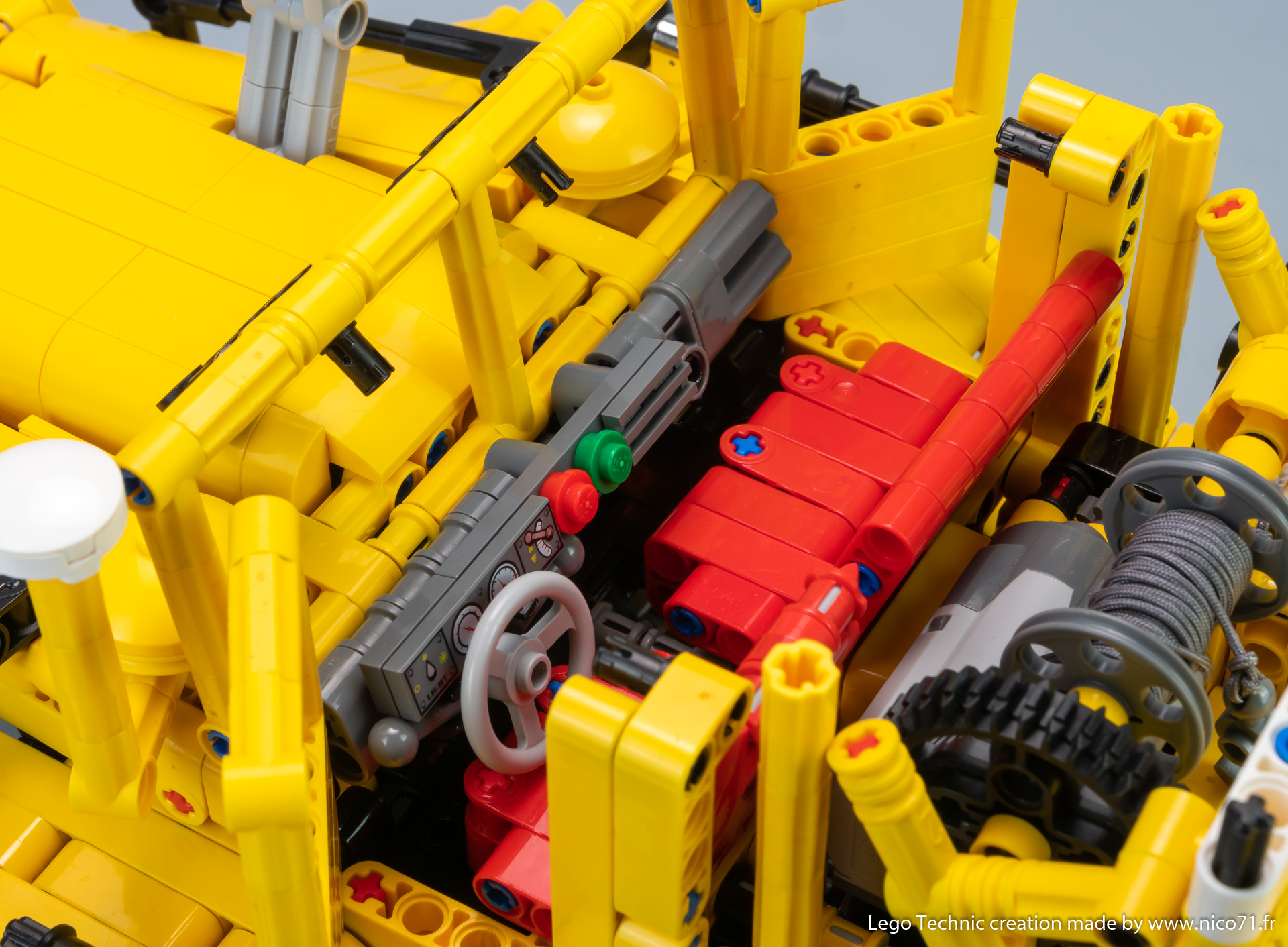 lego-berliet-t100-23.jpg