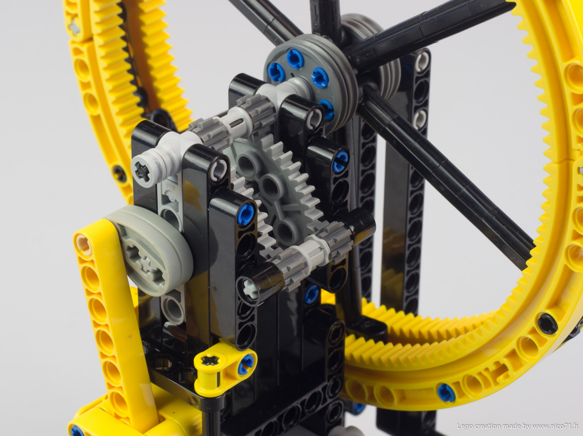 lego-pneumatic-vertical-engine-7.jpg