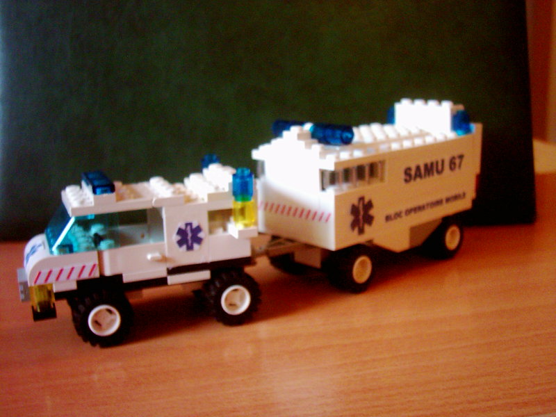 ambulance014.jpg