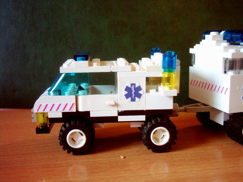 ambulance017.jpg