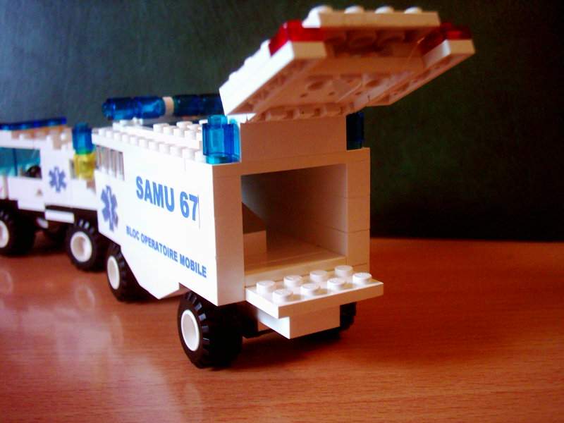 ambulance021.jpg