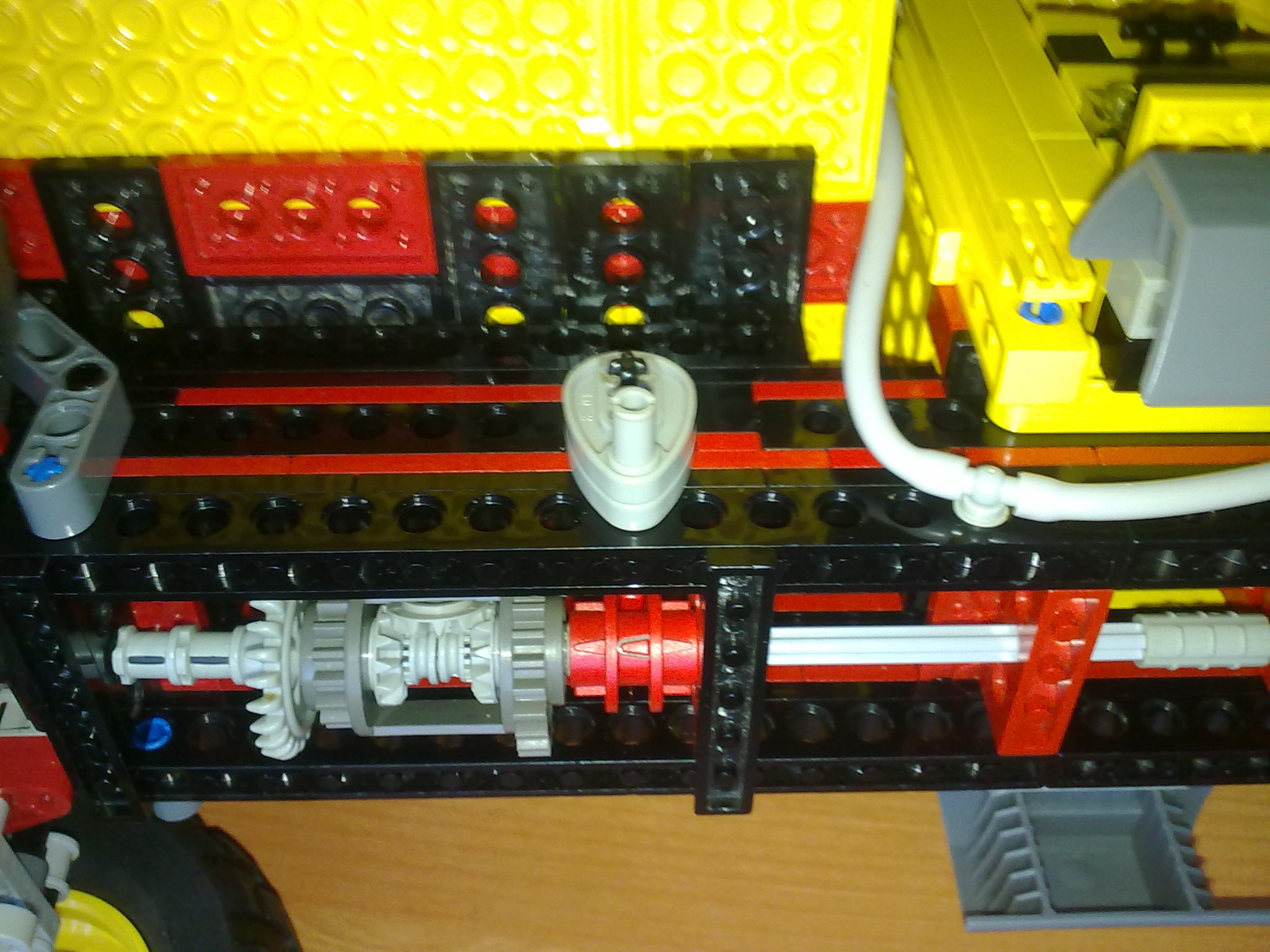 mid_diff_lever_unlocked.jpg