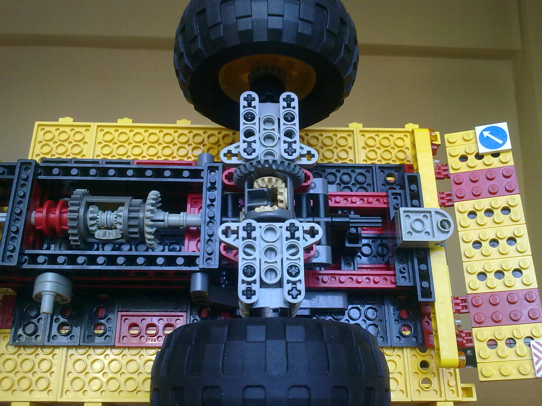 rear_sus_bottom1.jpg