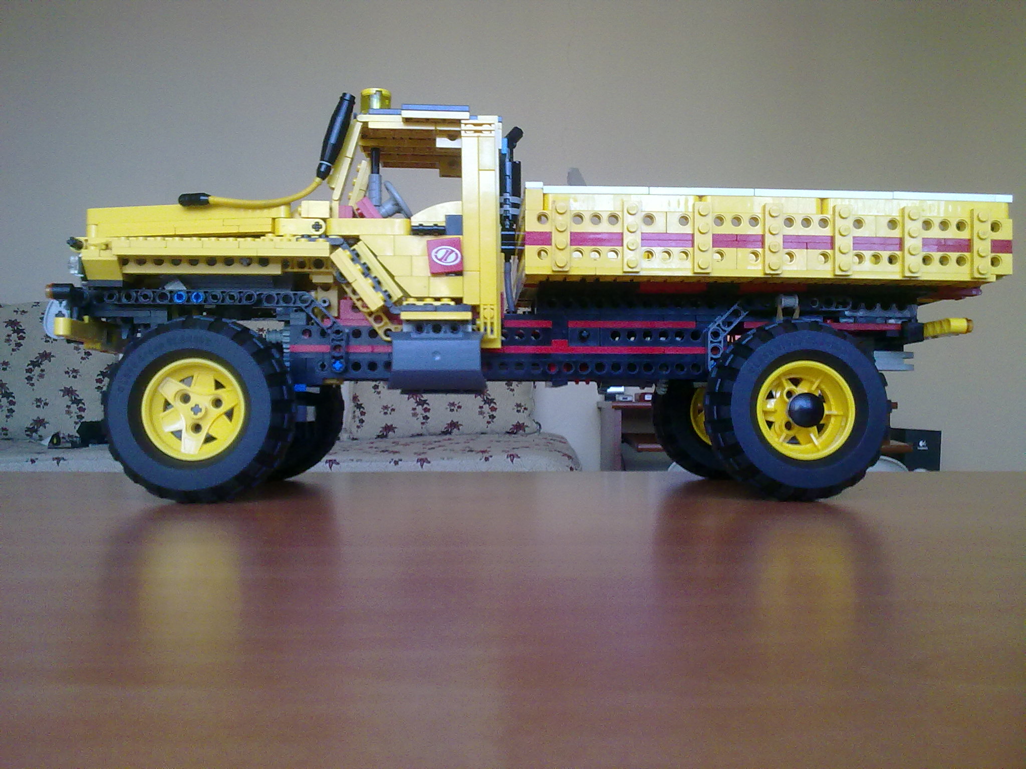 side2.jpg