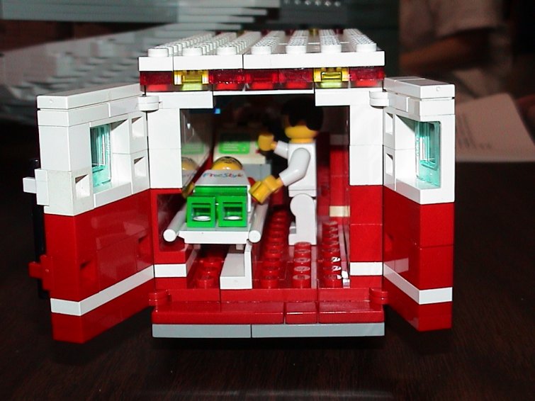 jan04-ambulance03.jpg