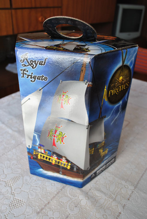 cobi_pirates_-_royal_frigate.jpg