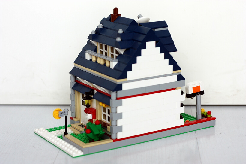 5891-moc-applehouse03.jpg