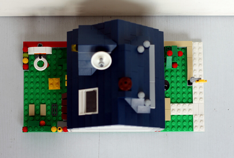 5891-moc-applehouse07.jpg