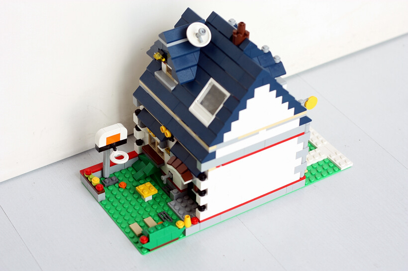 5891-moc-applehouse08.jpg