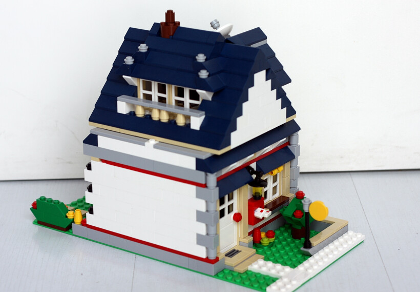 5891-moc-applehouse21.jpg