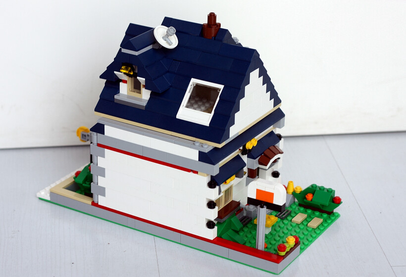 5891-moc-applehouse22.jpg