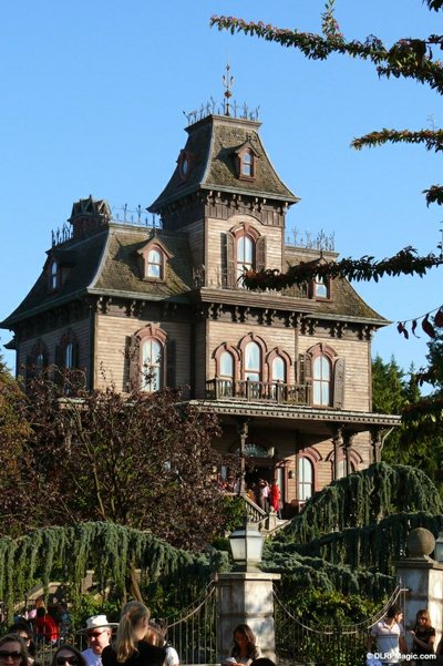hh_phantom_manor_disneyland_paris_03.jpg
