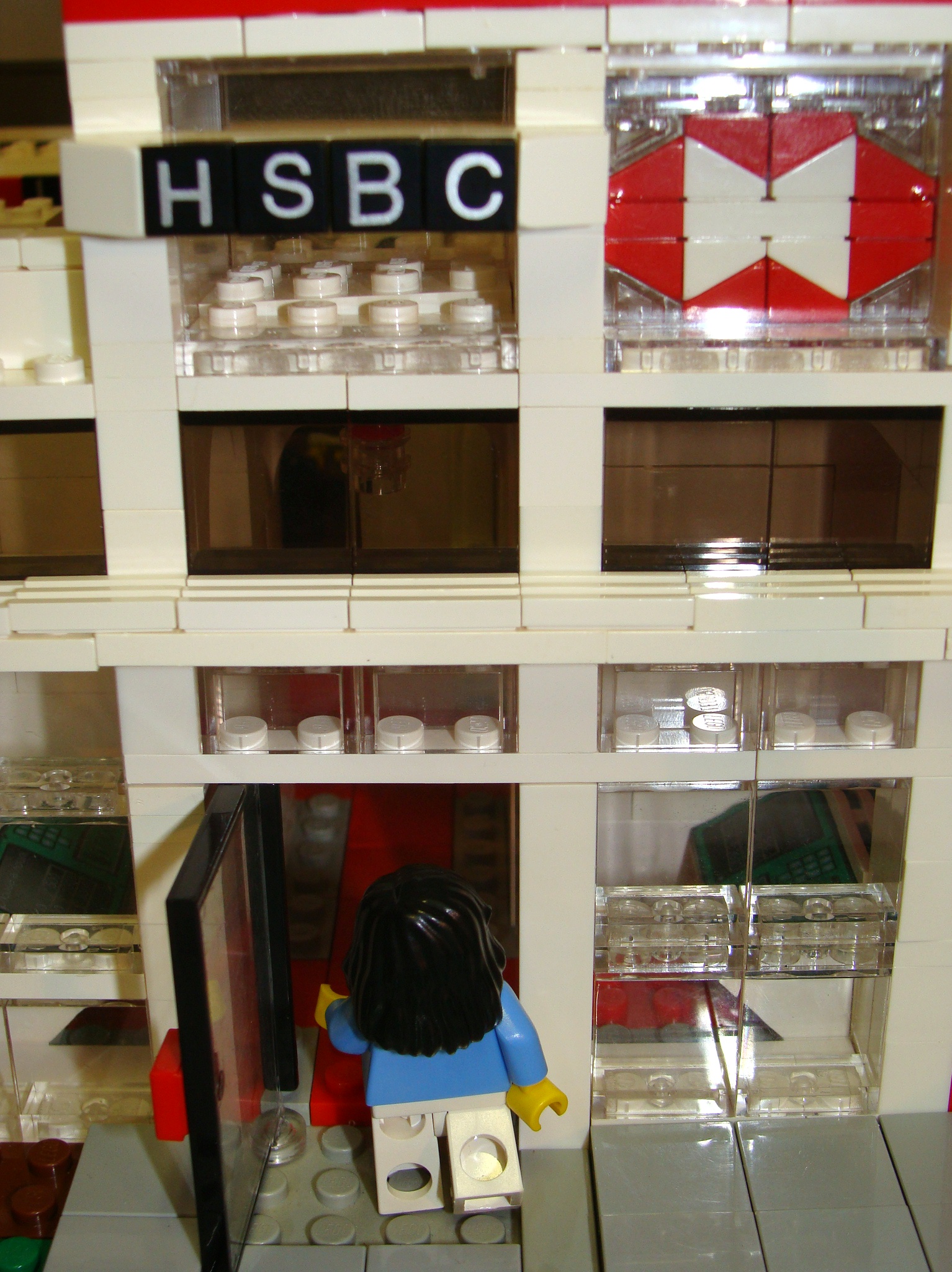hsbc_entrance_atms.jpg