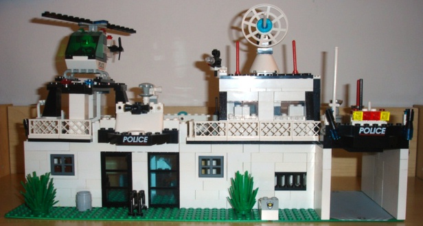 police_station_front.jpg