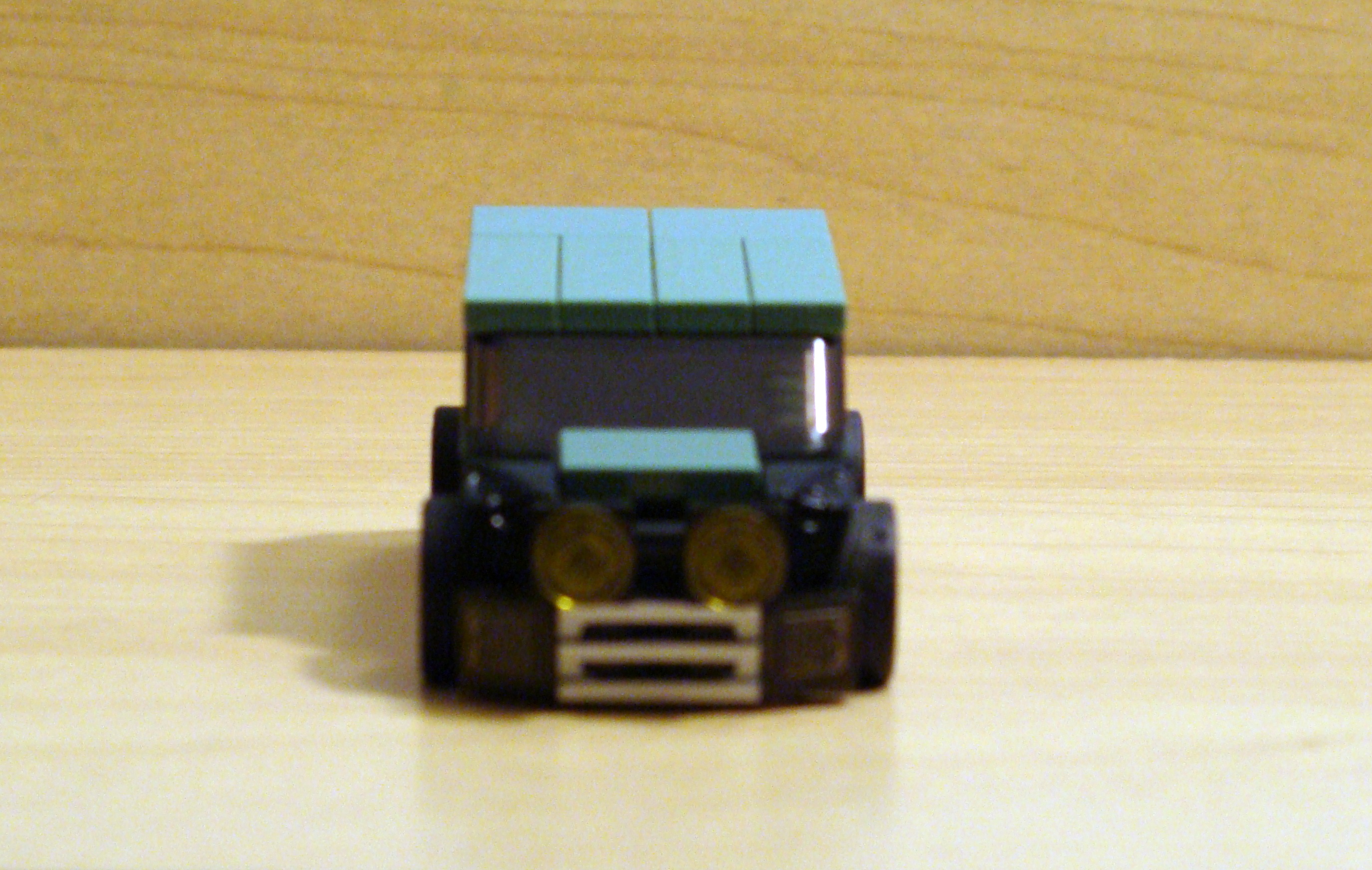 sand_green_racer_front.jpg