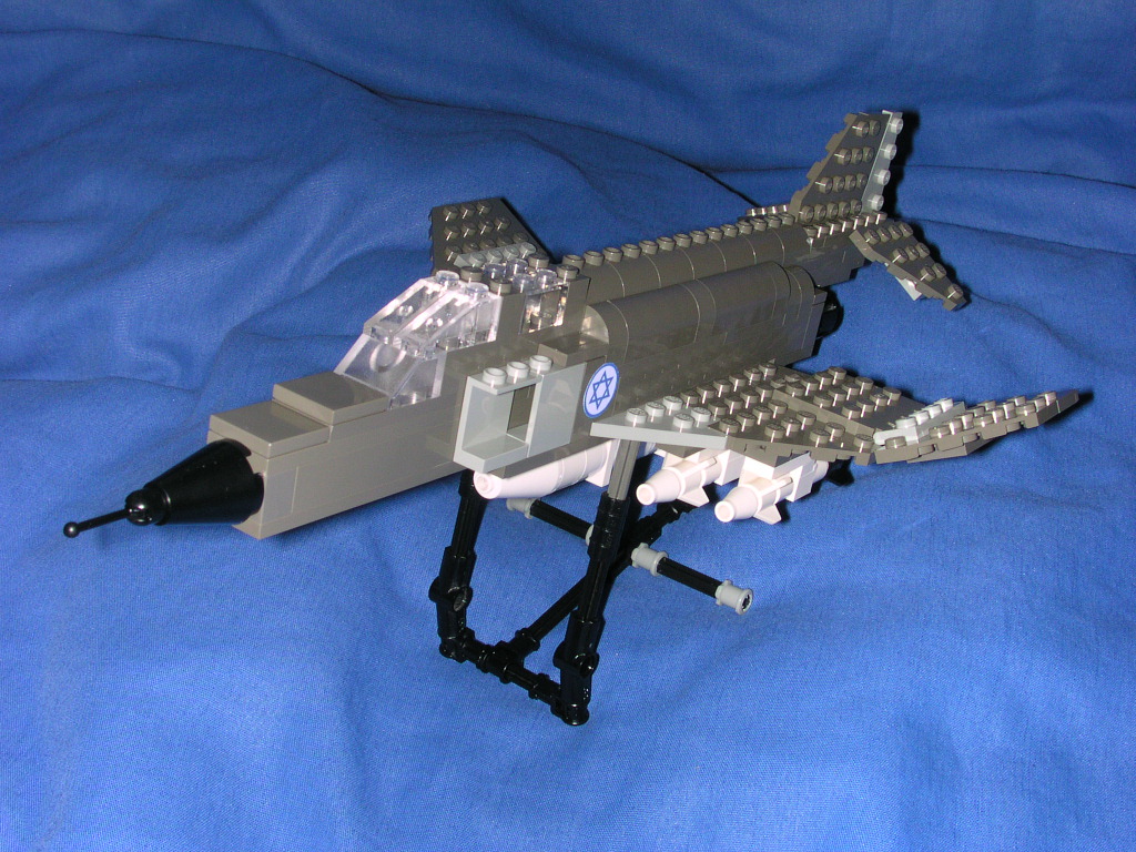 f-4_14.jpg