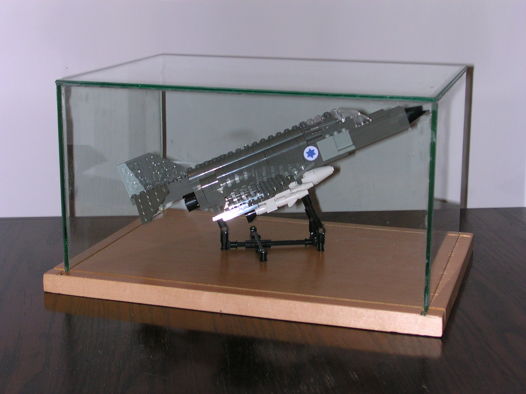 f-4_t10.jpg