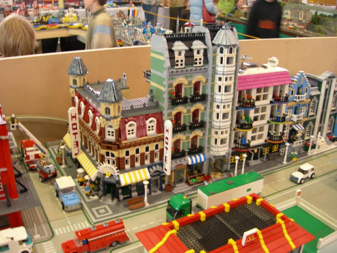 2008_town_2.jpg